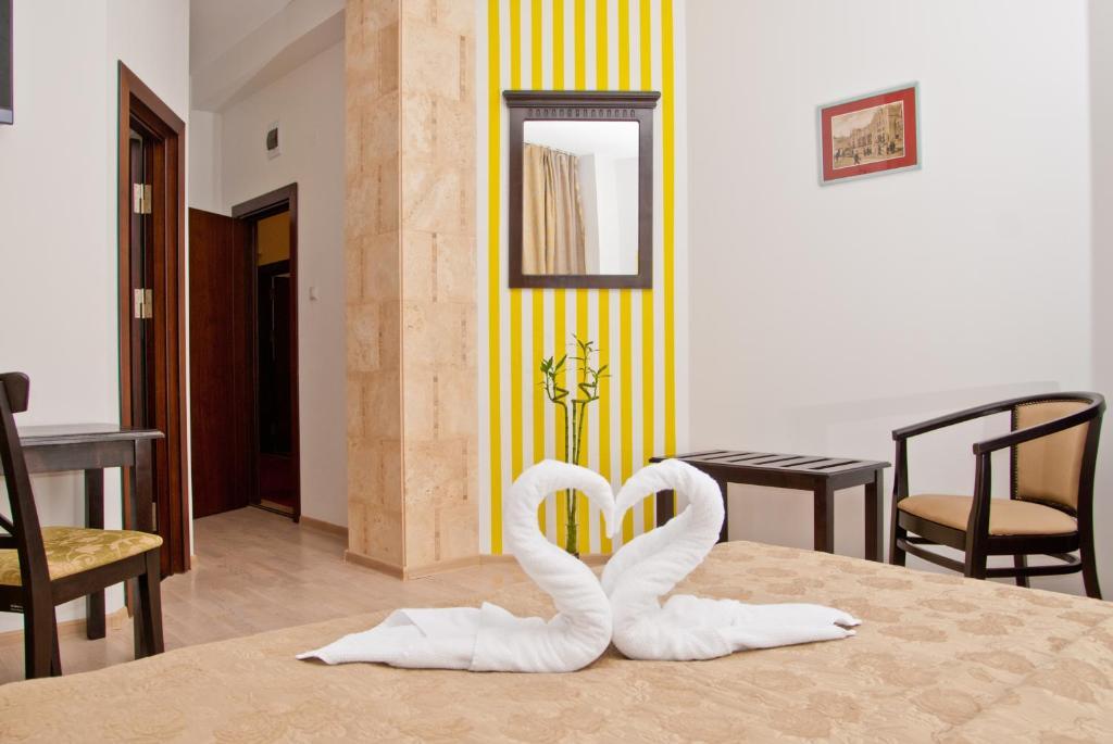 Hotel Belleville Iasi Esterno foto